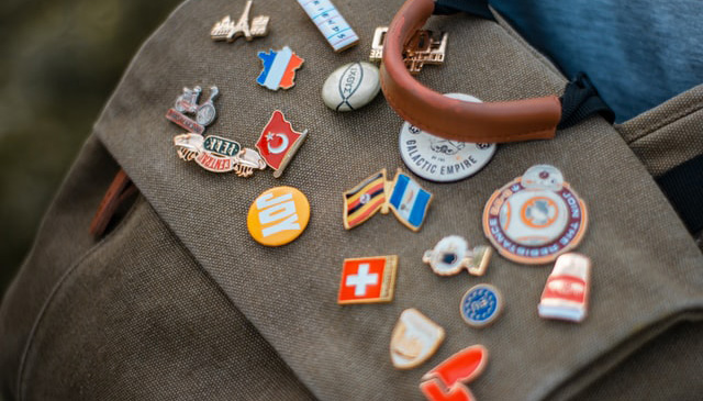 pins e broches para jaqueta