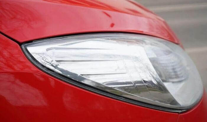 polimento de farol com pasta de dente