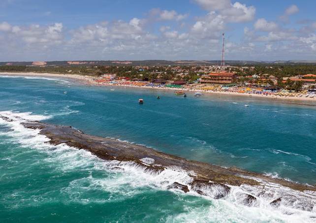 Praia do Francês: O Paraíso Alagoano para Famílias e Aventureiros