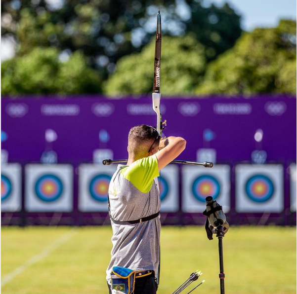 Categorias e Formatos de Competição no Tiro com Arco Olímpico