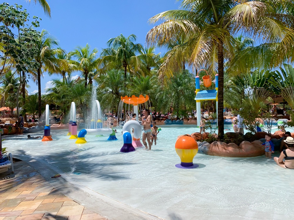 resort em olimpia para crianças