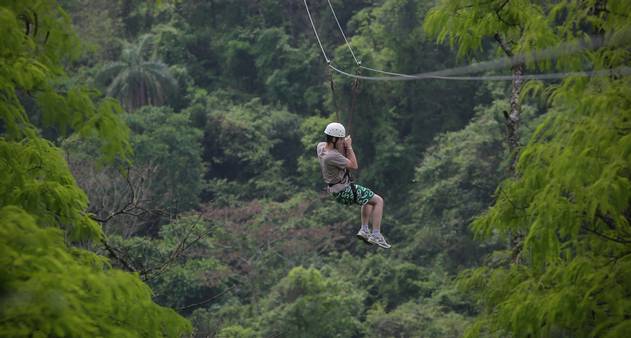 1. Roteiro Completo: 3 Dias de Pura Aventura em Brotas
2. Brotas: O Guia Definitivo para o Turismo de Aventura
3. As Melhores Cachoeiras e Trilhas de Brotas para Explorar
4. Dicas Essenciais: O Que Levar e Quando Ir para Brotas
5. Rafting e Canionismo em Brotas: Aventuras Inesquecíveis