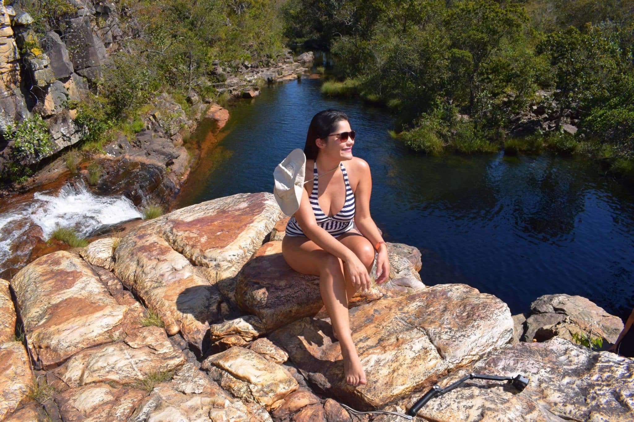 1. Chapada dos Veadeiros: O Guia Definitivo para sua Primeira Visita
2. Roteiro Detalhado: 4 Dias Explorando as Maravilhas da Chapada dos Veadeiros
3. As Cachoeiras Imperdíveis da Chapada dos Veadeiros para Iniciantes
4. Dicas Essenciais: O Que Levar e Quando Ir à Chapada dos Veadeiros
5. Chapada dos Veadeiros de Carro: Roteiro e Dicas de Locomoção