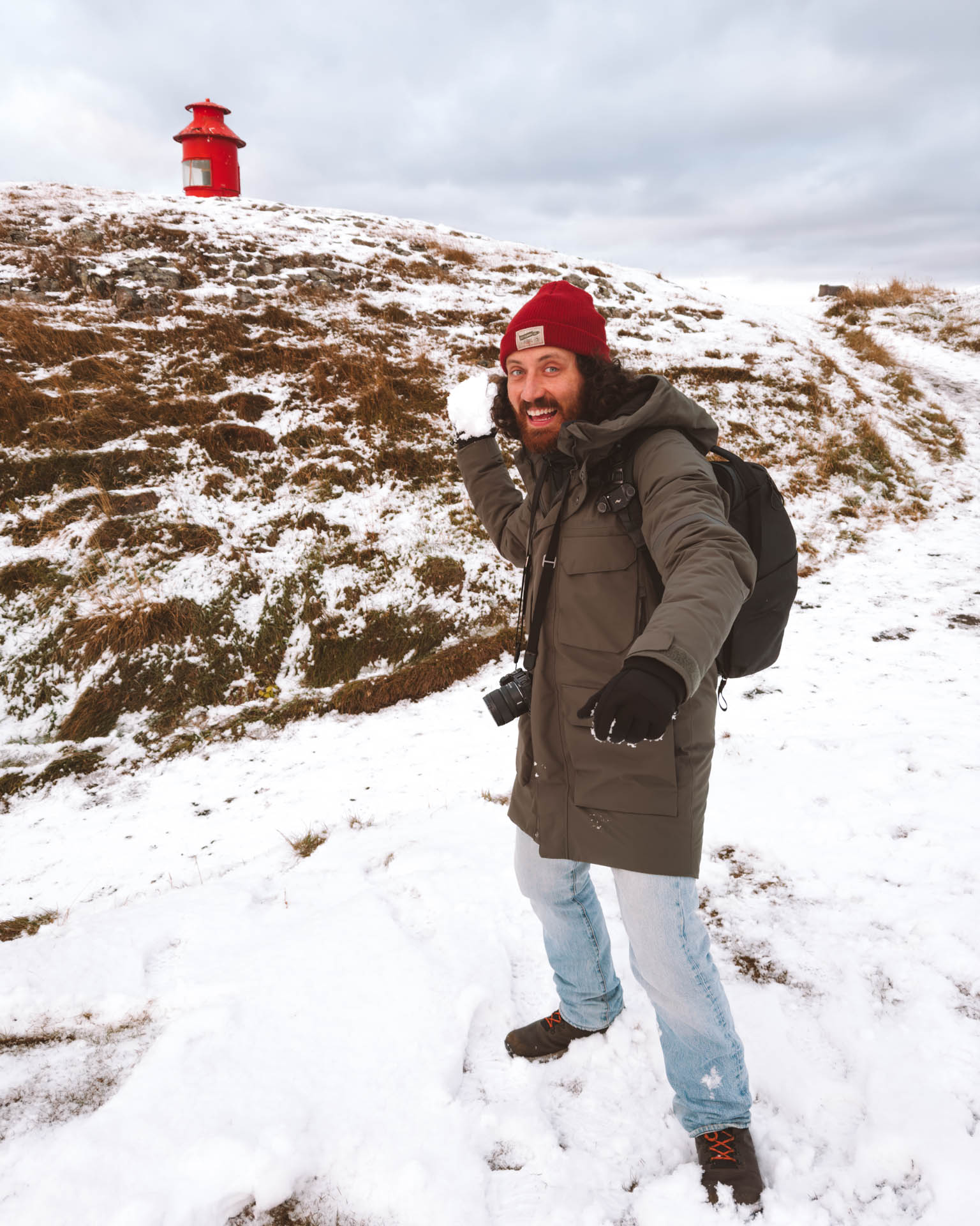 Fleece vs. Down Jacket: Qual a melhor camada de isolamento para a neve?