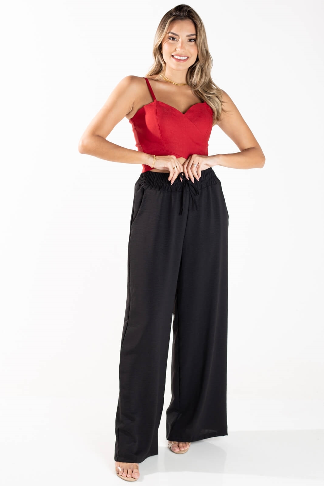 Como usar calça pantalona com tênis: Guia completo para 2026