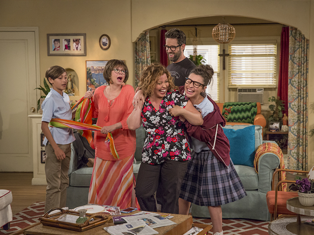 1. As 10 Sitcoms Mais Engraçadas de Todos os Tempos
2. Guia Completo: Onde Assistir às Melhores Séries de Comédia
3. De Clássicos a Novidades: A Evolução das Séries de Humor
4. Sitcoms Brasileiras: Humor que Conecta com o Público
5. Por Que Amamos Séries de Comédia? Uma Análise do Humor na TV