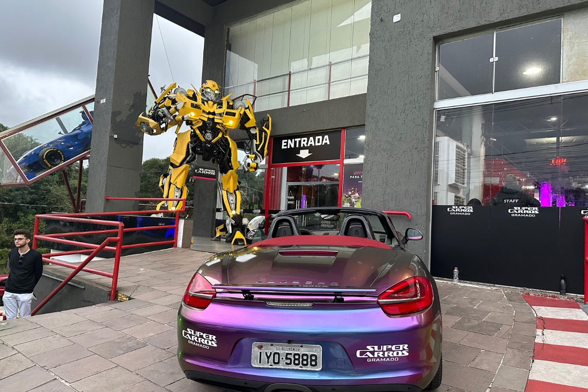 quanto custa dirigir uma ferrari em gramado