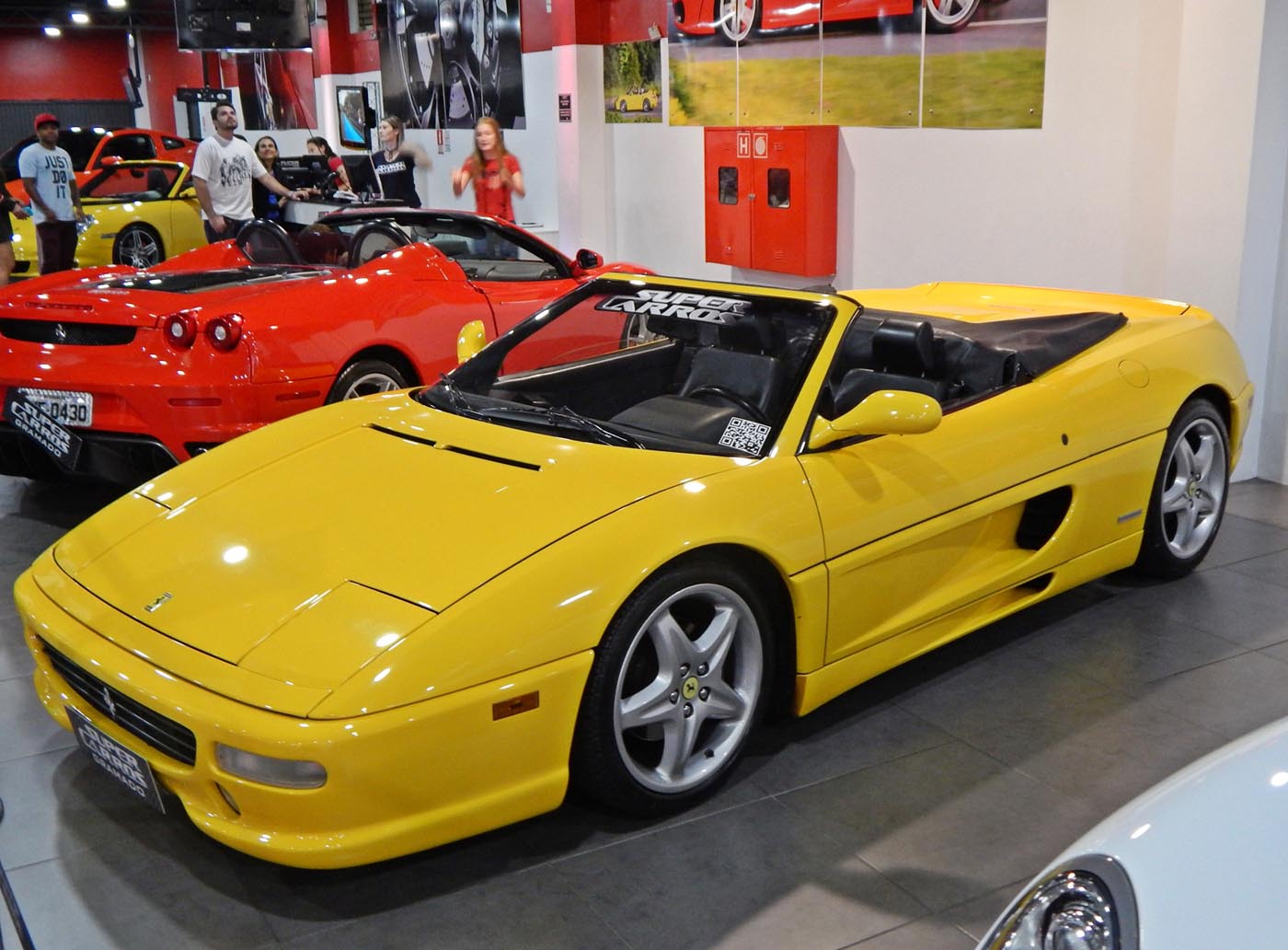 ferrari vs lamborghini dirigir gramado