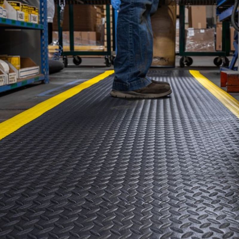 Guia Completo: Como Escolher o Tapete Ergonômico Ideal para sua Indústria