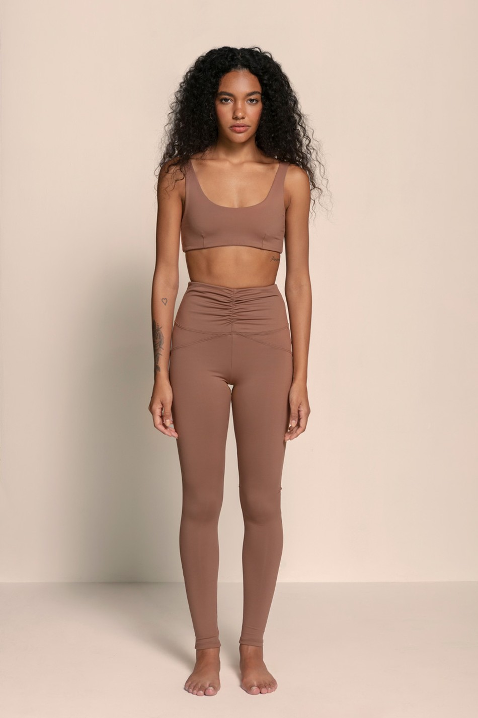 Algodão vs. Linho: Qual o Tecido Mais Fresco para Você?