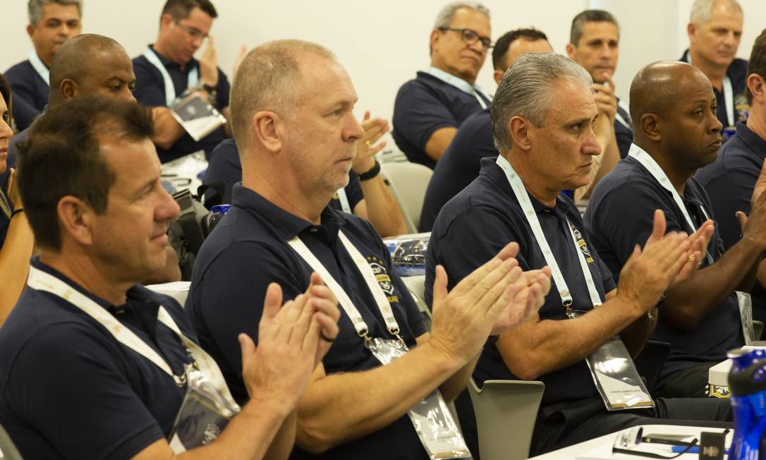 Guia Completo das Licenças CBF Academy: Qual é a ideal para você?