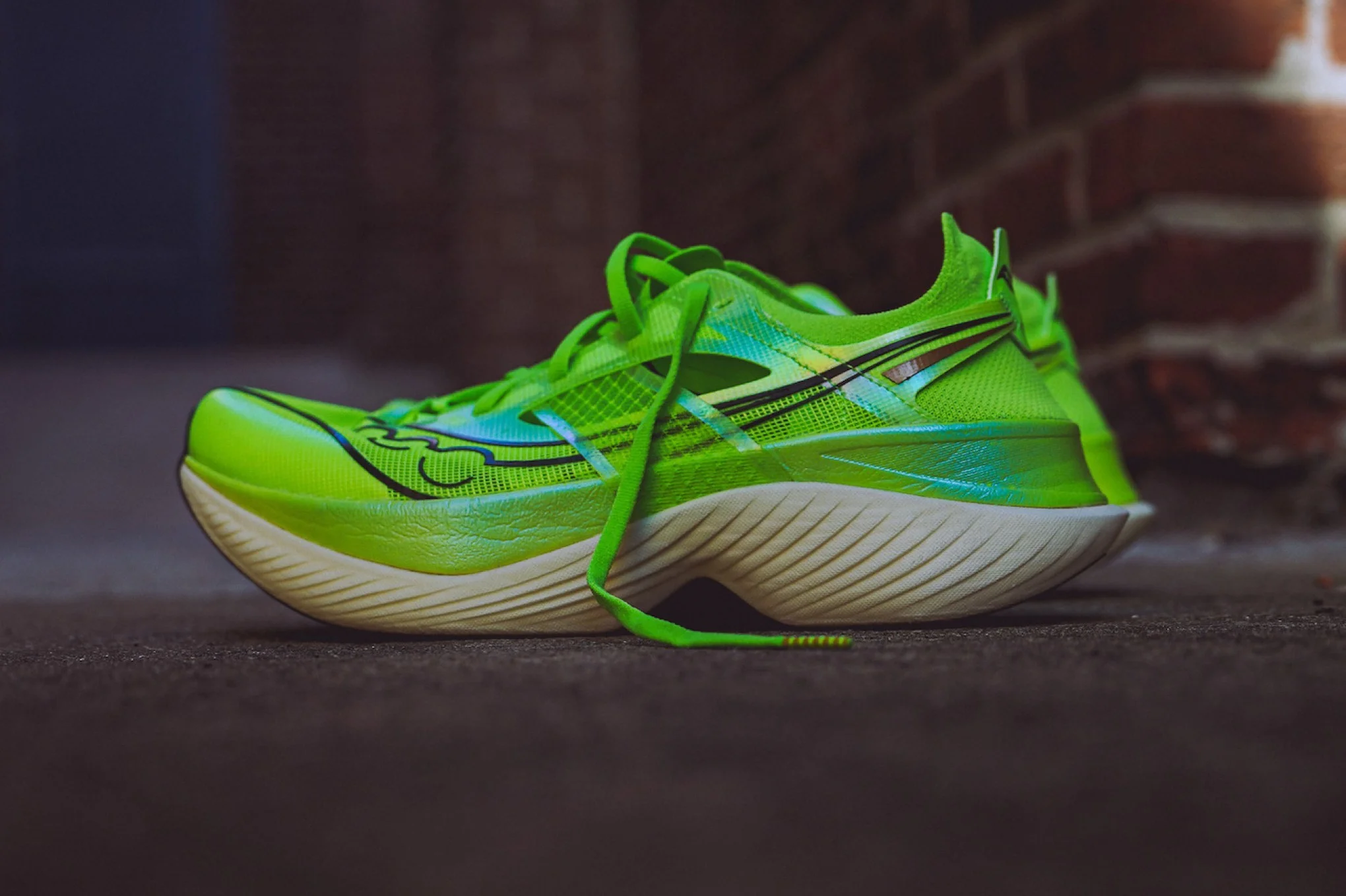 Durabilidade e Manutenção: O Que Saber Sobre Tênis de Placa de Carbono