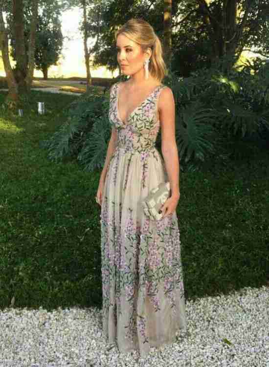 5 Títulos para Posts sobre Traje Passeio Completo:
1. Traje Passeio Completo: O Guia Definitivo para Mulheres
2. Desvendando o Traje Passeio Completo: Dicas de Estilo e Etiqueta
3. Do Vestido ao Macacão: Opções Elegantes para o Traje Passeio Completo
4. Tecidos Nobres e Acessórios Chave: Como Arrasar no Traje Passeio Completo
5. Traje Passeio Completo: O Que Usar em Casamentos